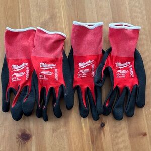 NWOT! Two pairs of Milwaukee Work Gloves Size L and XL